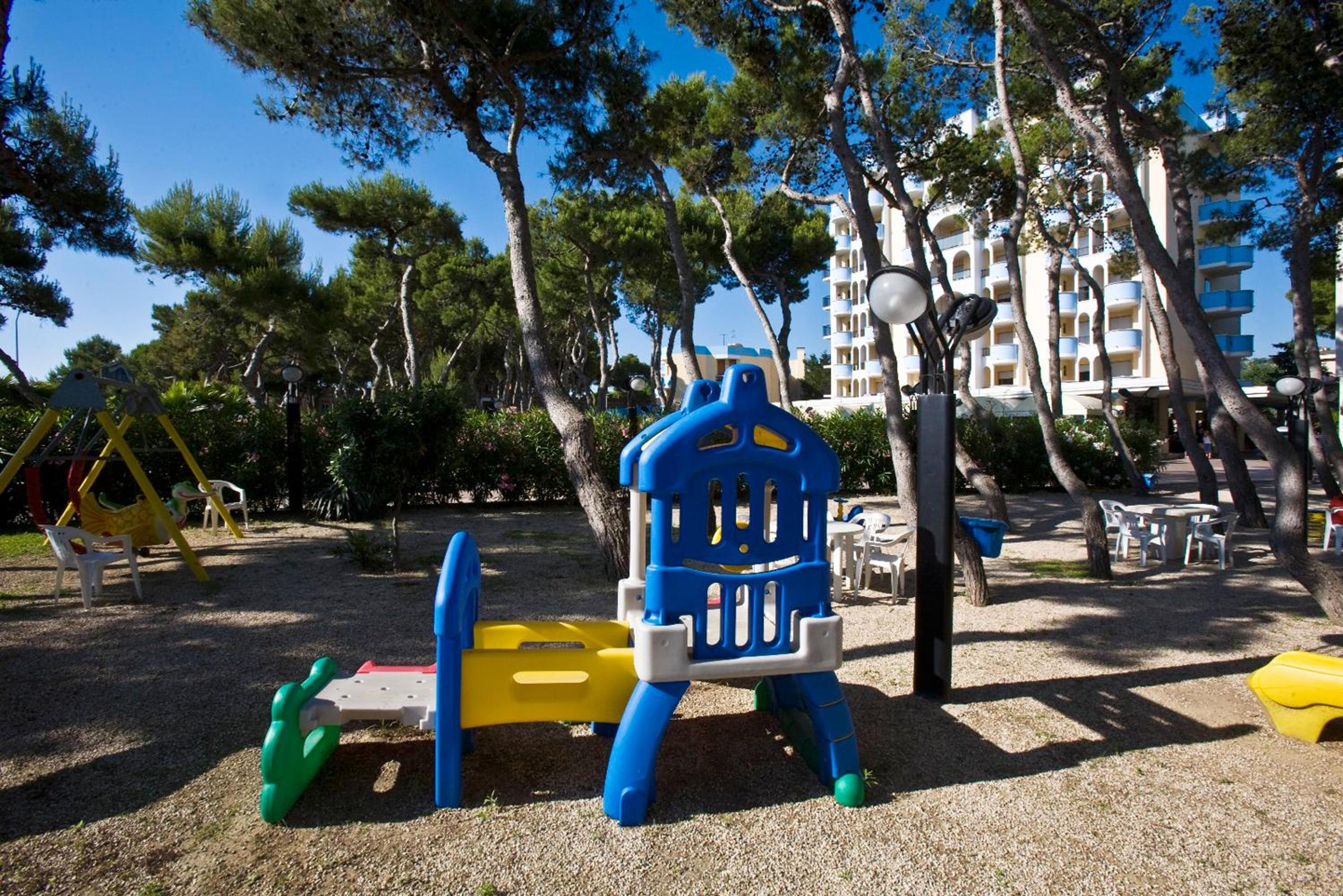 HOTEL PARCO DEI PRINCIPI 44/56