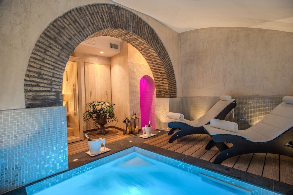 Boutique Relais Barozzi 45/68