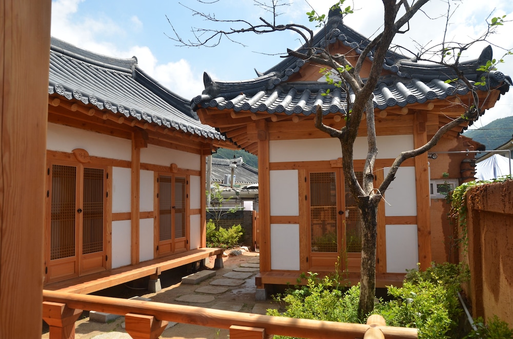 Sarangroo 3/50