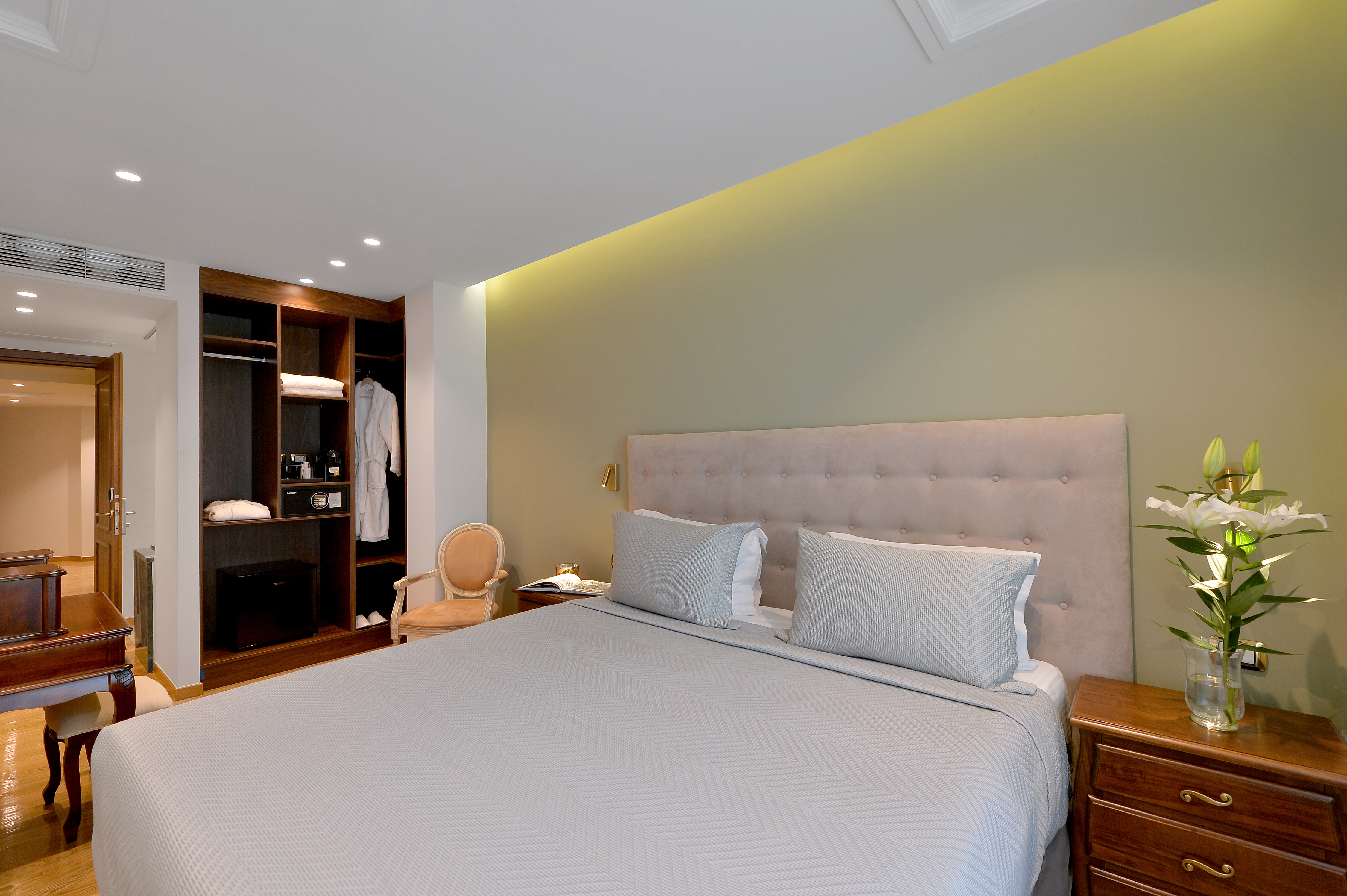 DOUBLE ROOM DELUXE
