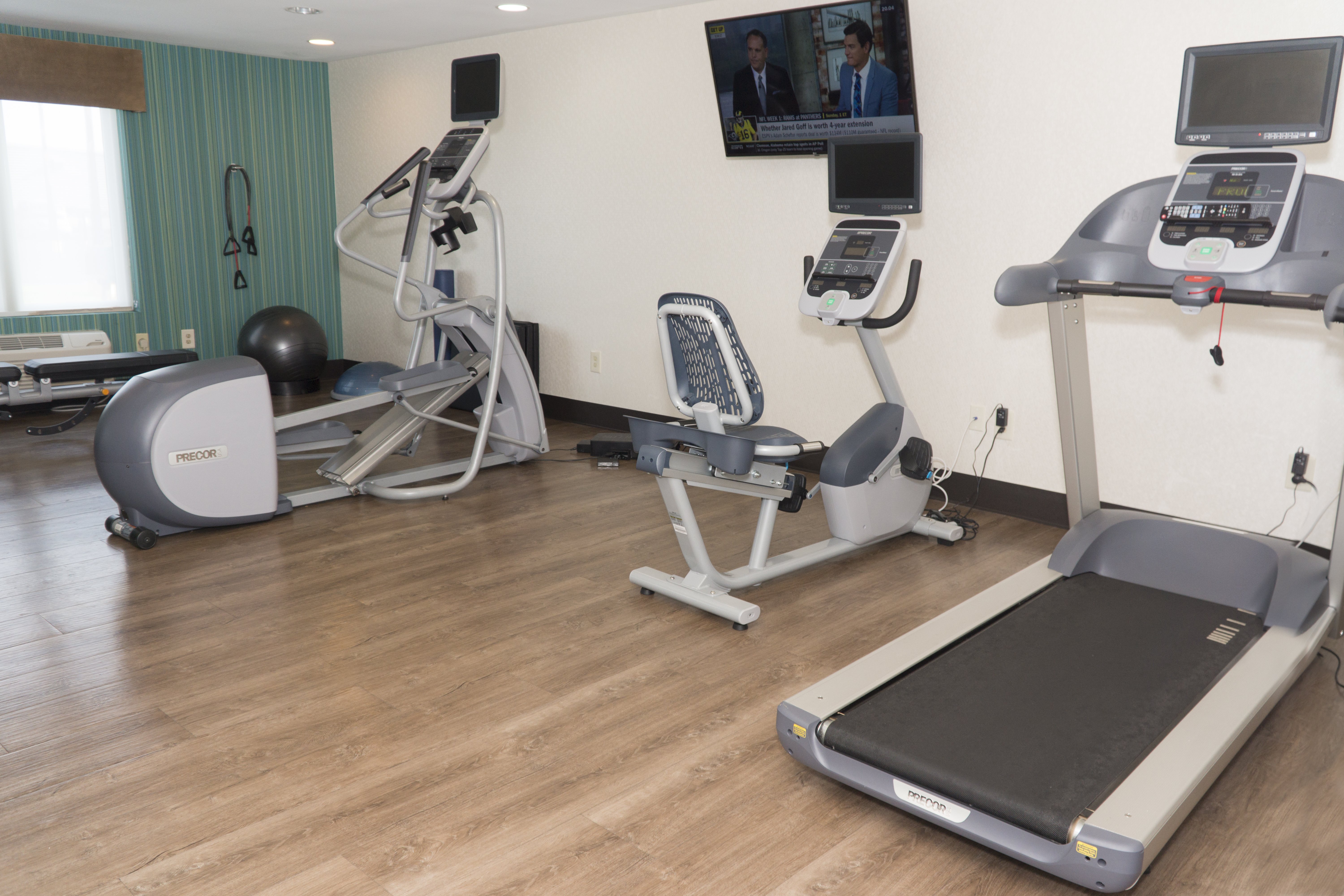 Holiday Inn Express Hotel & Suites Madison 40/60