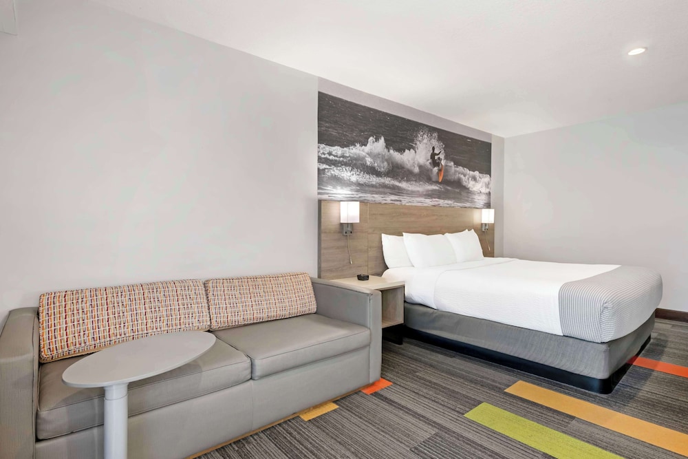 Standard, King Bed, Ocean Front, Sofa, Balcony