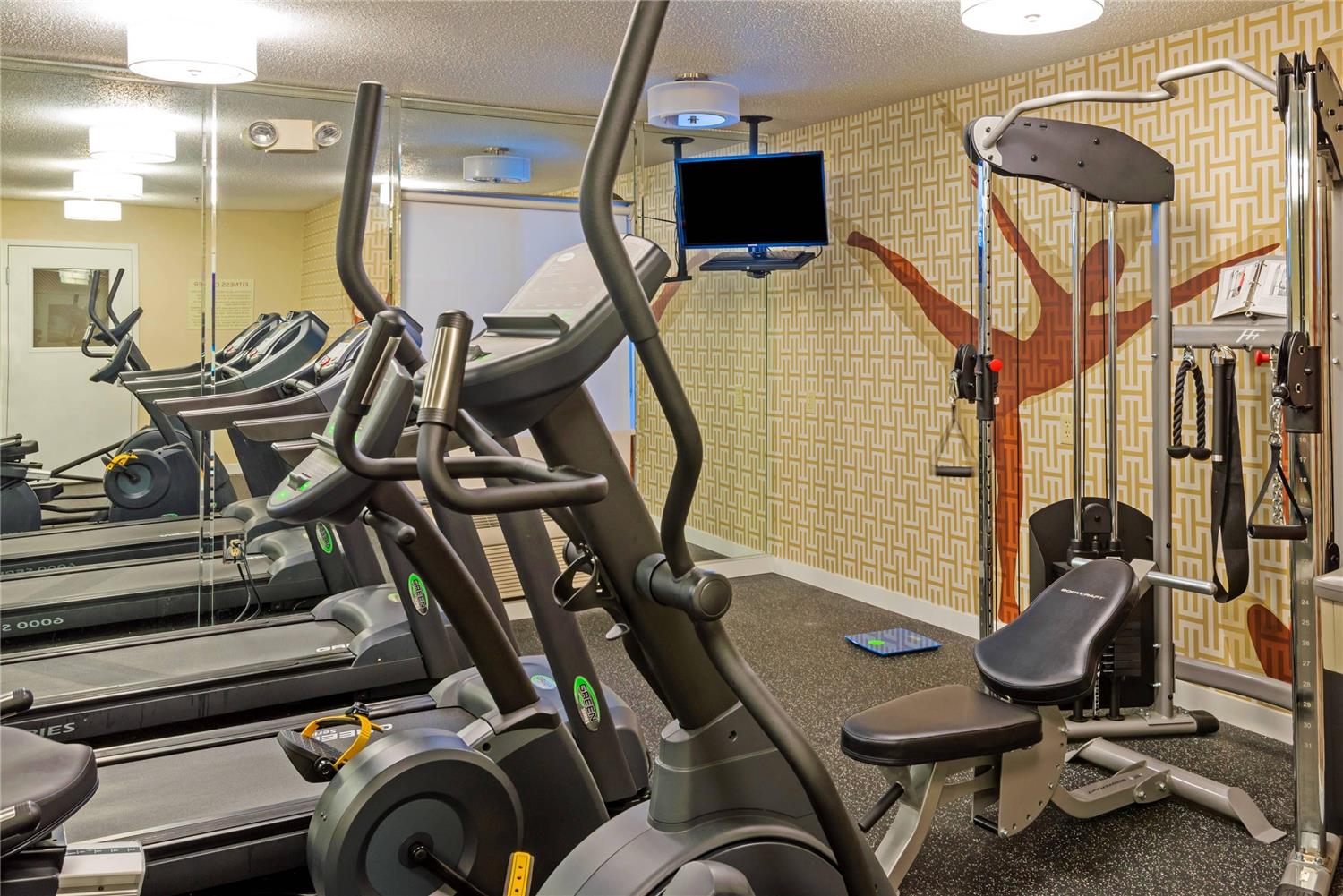 MainStay Suites Raleigh - Cary 2/4