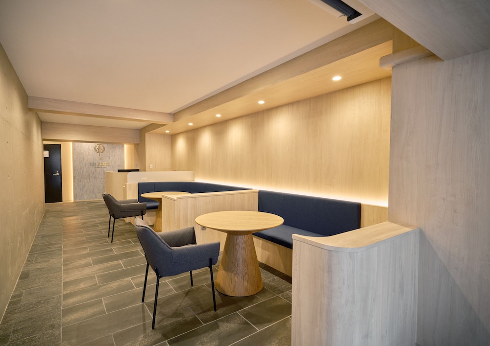 UH Suite Namba Station 38/41