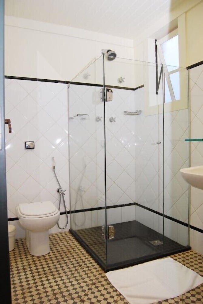 Hotel Quadrado 50/50