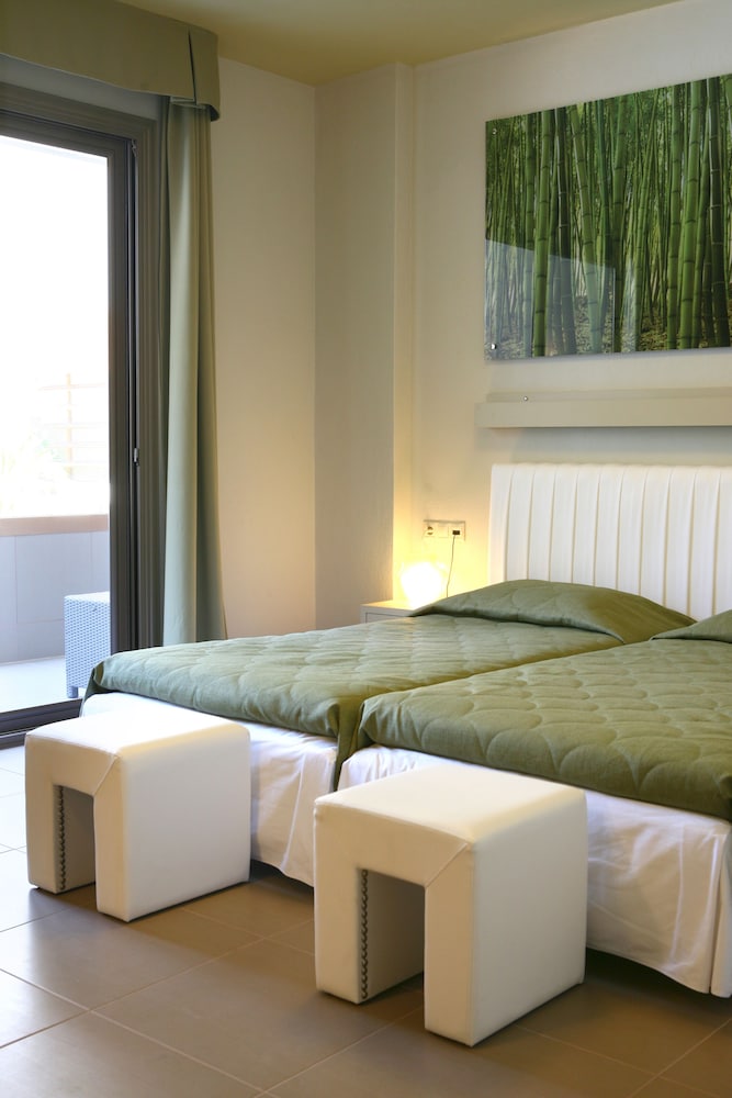 Bourtzi Boutique Hotel 24/64