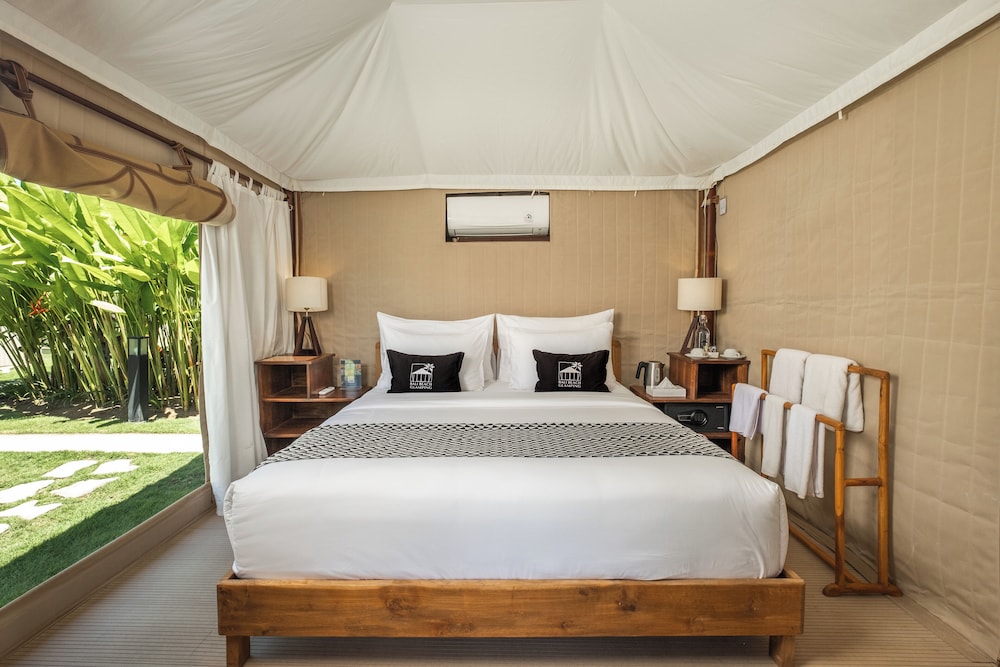 Outdoor, King Bed