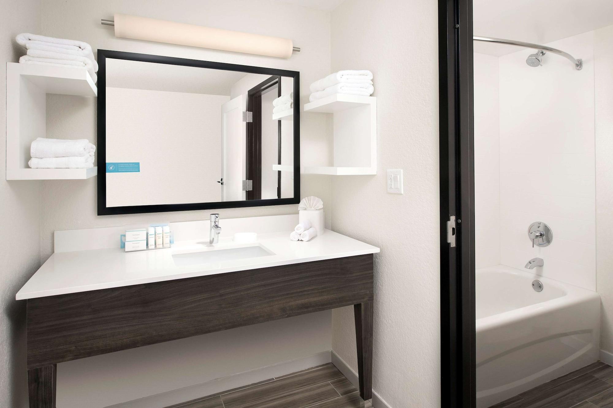 1 Bedroom, Family Suite