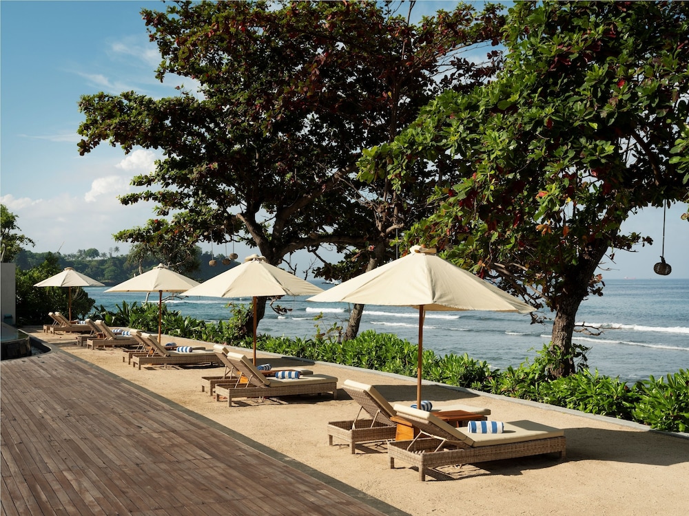 Mangsit Suite By Holiday Resort Lombok 33/39