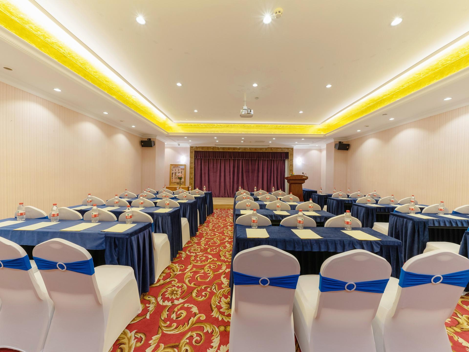 Vienna Hotel (Dongguan Dalang Bus Station) 34/42