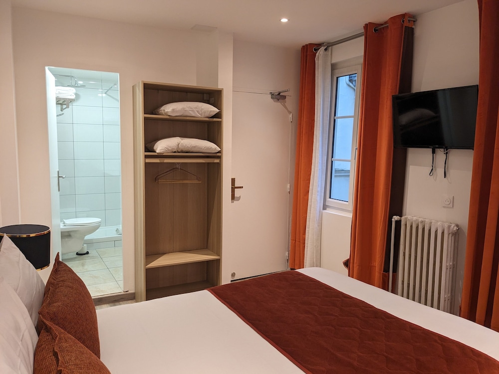 Morand Hotel 7/50