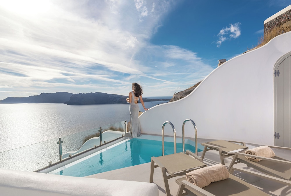 Elite Luxury Suites 43/50