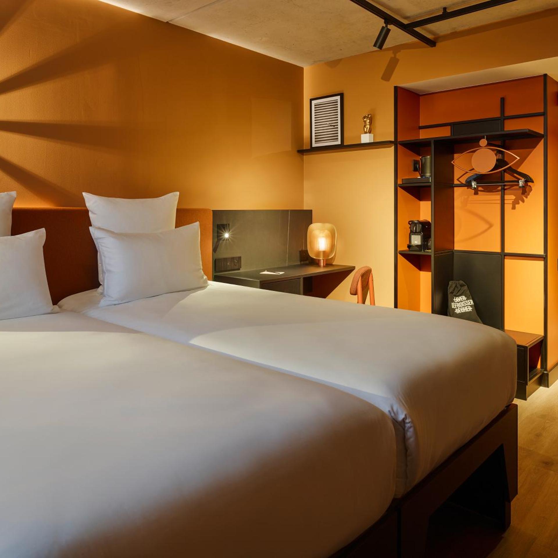 Tribe, Comfort, Twin Beds
