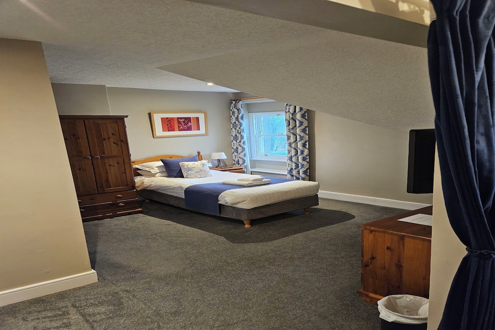 Brathay Lodge 27/70