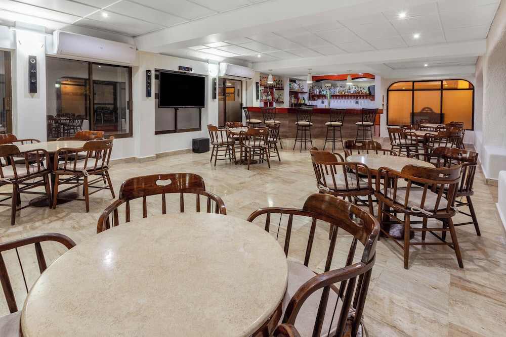 Cozumel Hotel & Resort 42/50