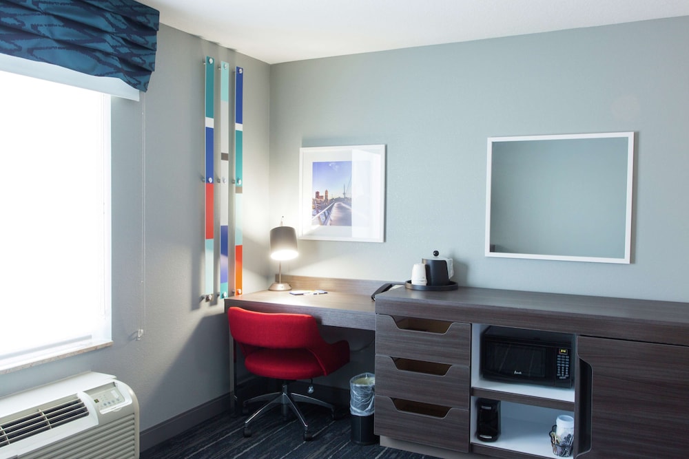 Hampton Inn Suites Ankeny 51/59