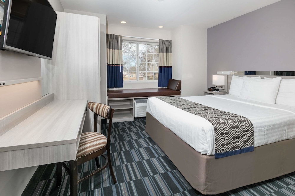 Microtel Inn And Suites Scott 10/37