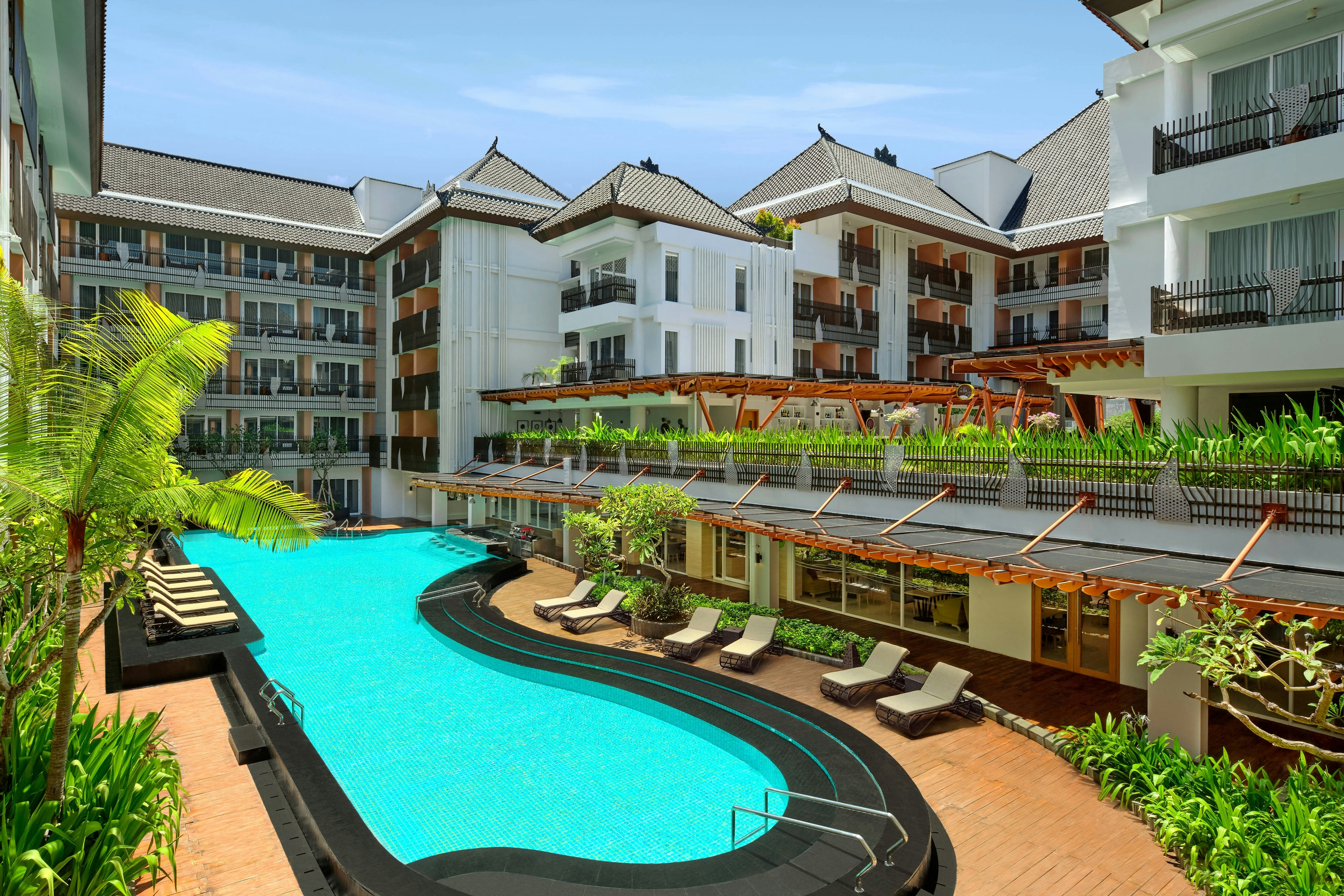 Fairfield by Marriott Bali Kuta Sunset Road 33/35