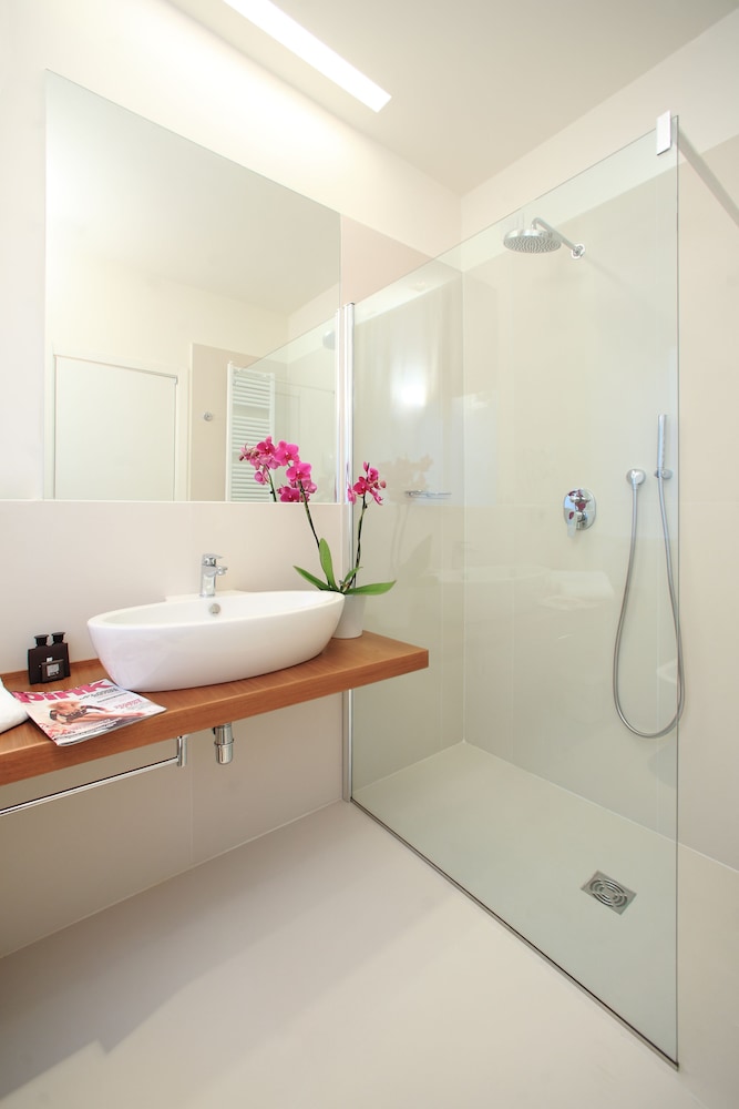 Room, Single, King Bed, Al Castello Luxury 2/2