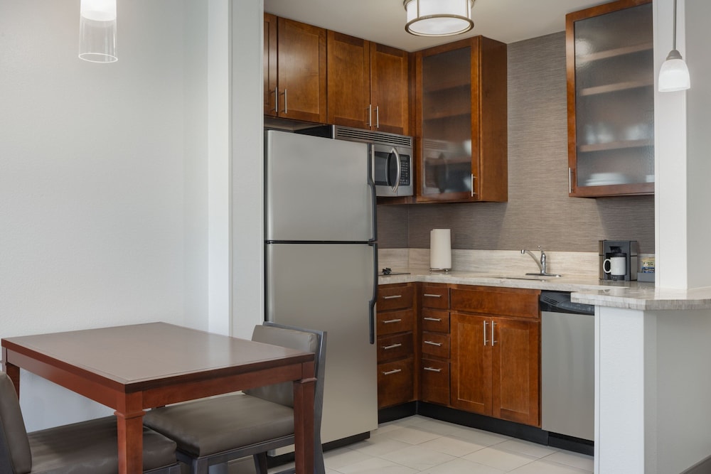 Residence Inn by Marriott Savannah Downtown/Historic District 32/50