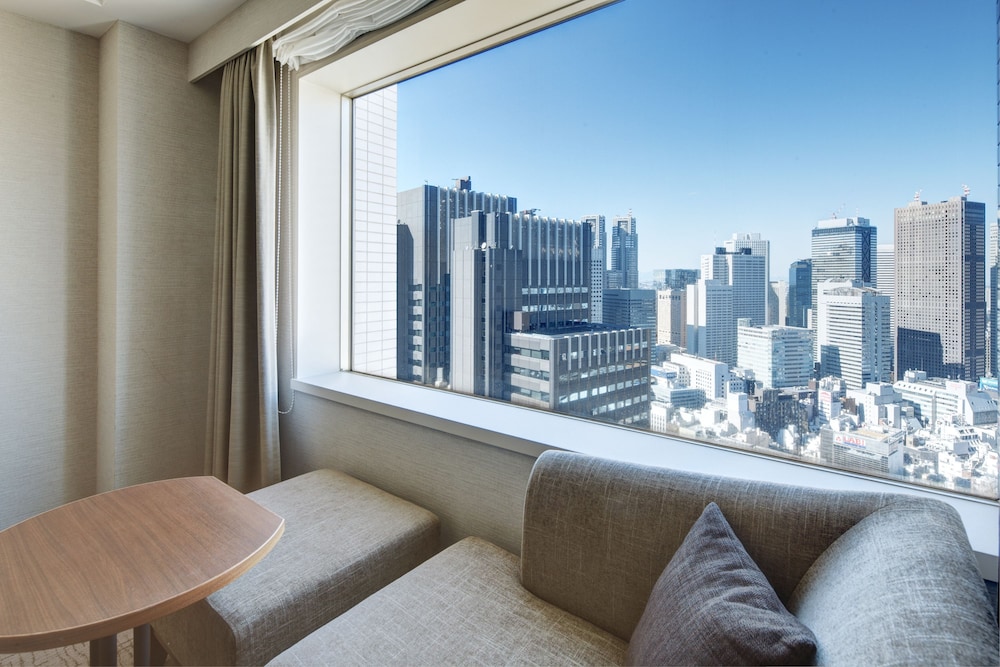 Century Southern Tower 34/70