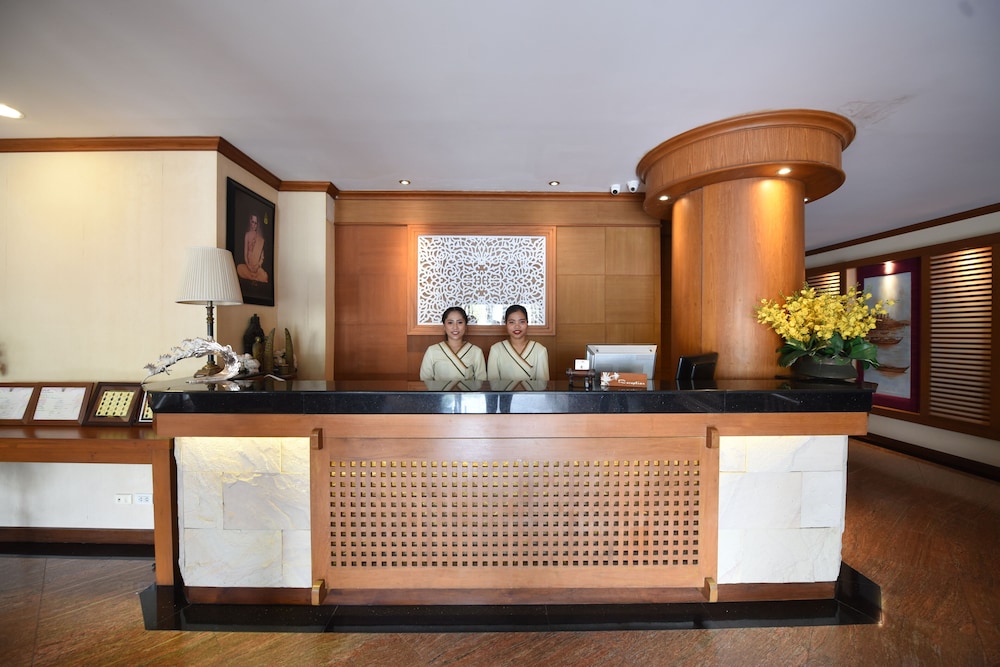 Fresh Inn Hotel 8/64