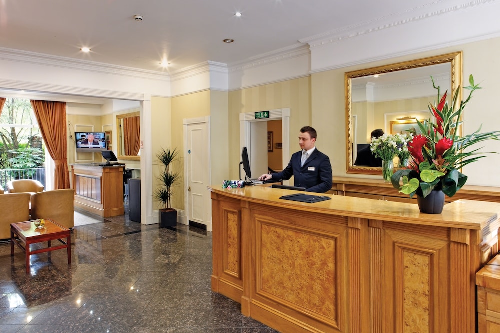 Grange Clarendon Hotel 11/72