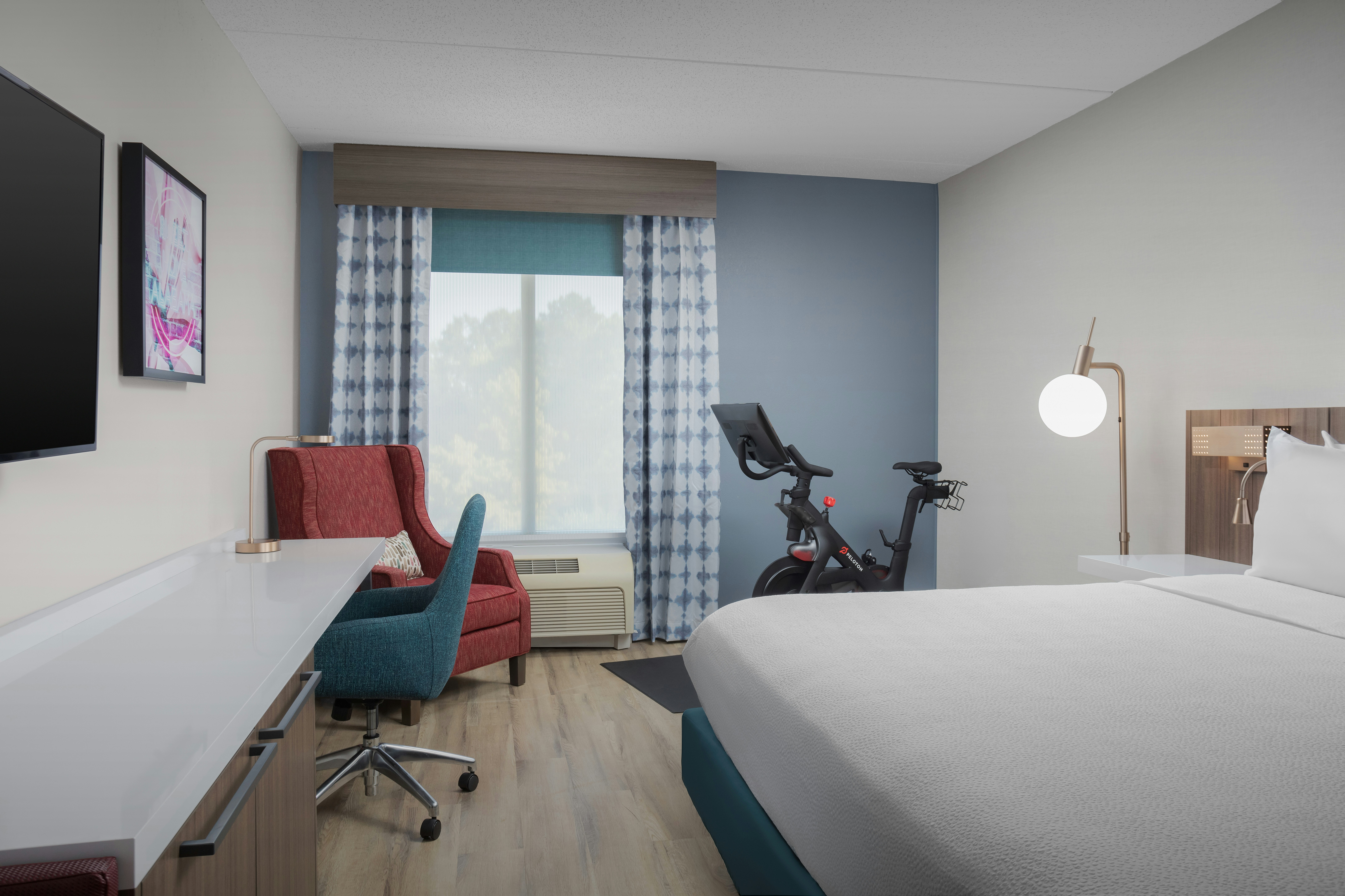 ROOM, KING BED, PELOTON