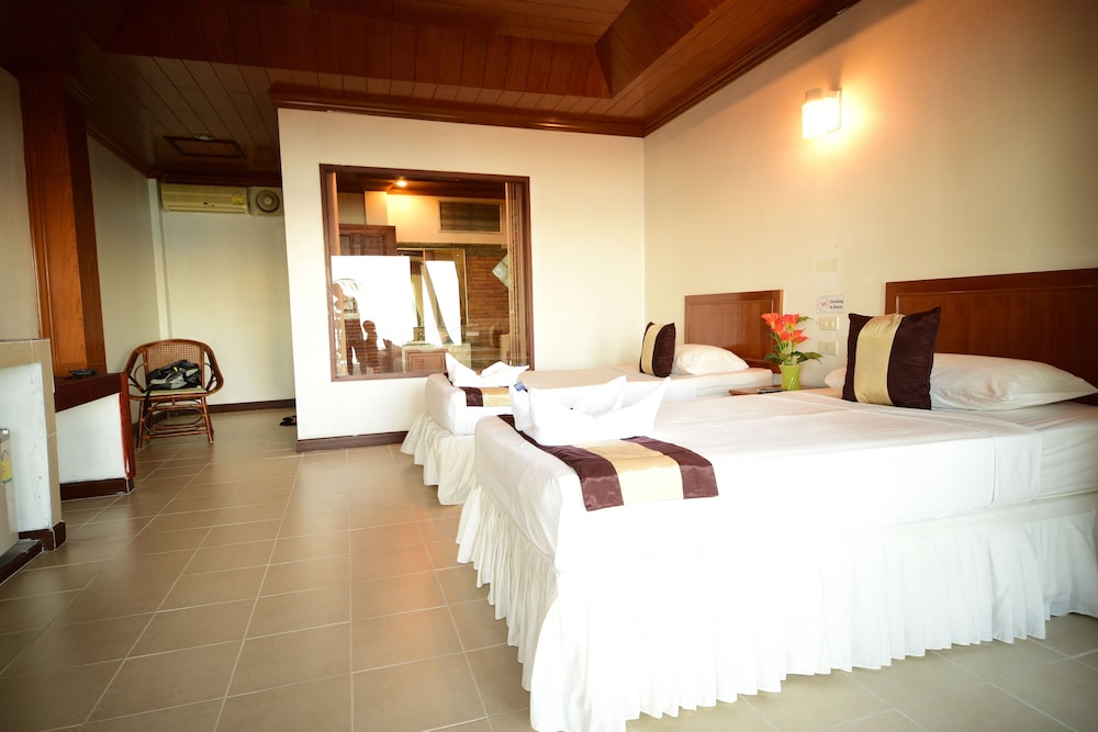 Haad Khuad Resort 10/50