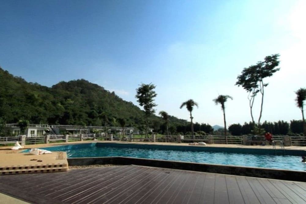 Yurakiri Resort 35/41
