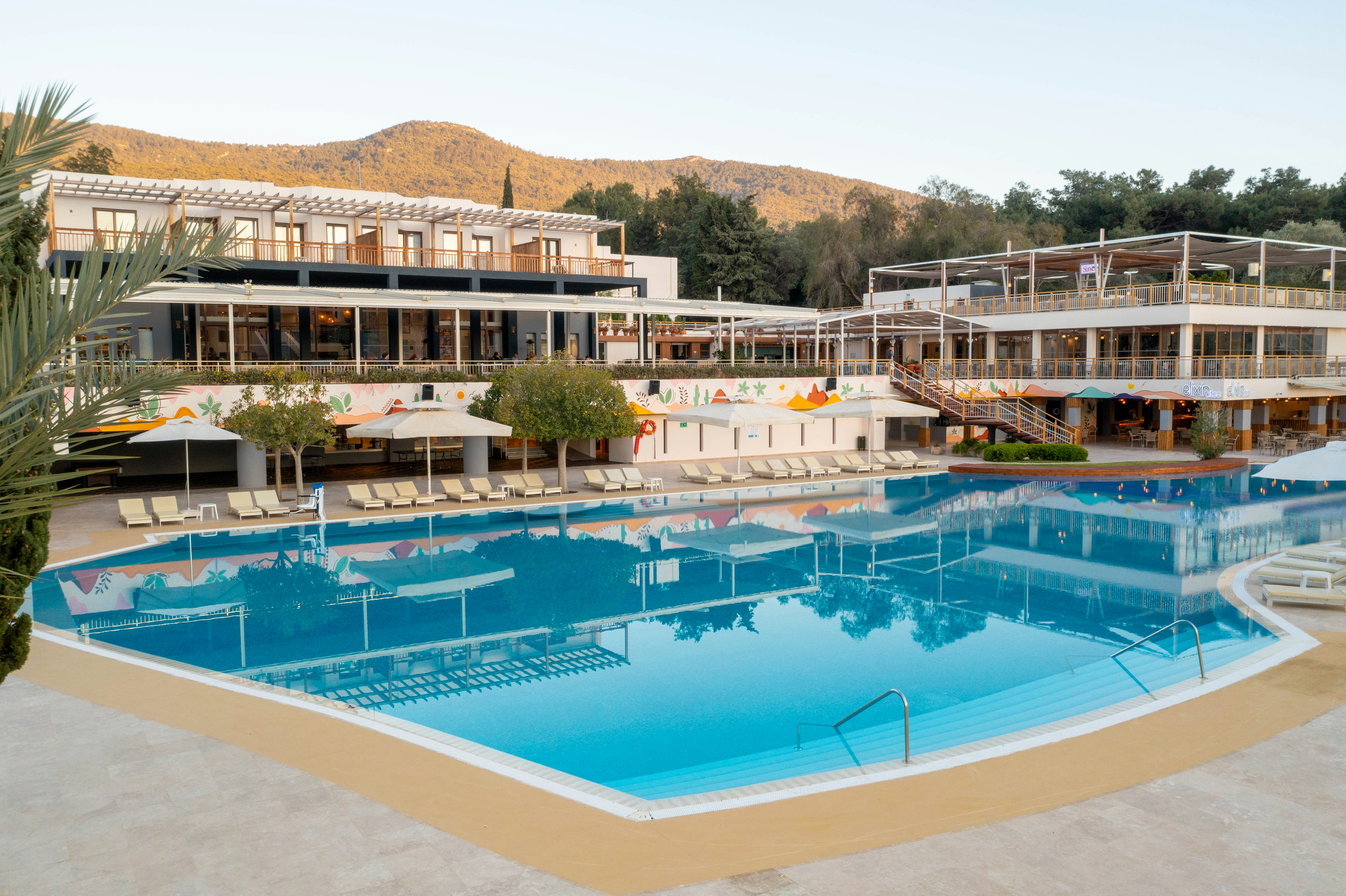 DoubleTree by Hilton Bodrum Isil Club Resort 4/50
