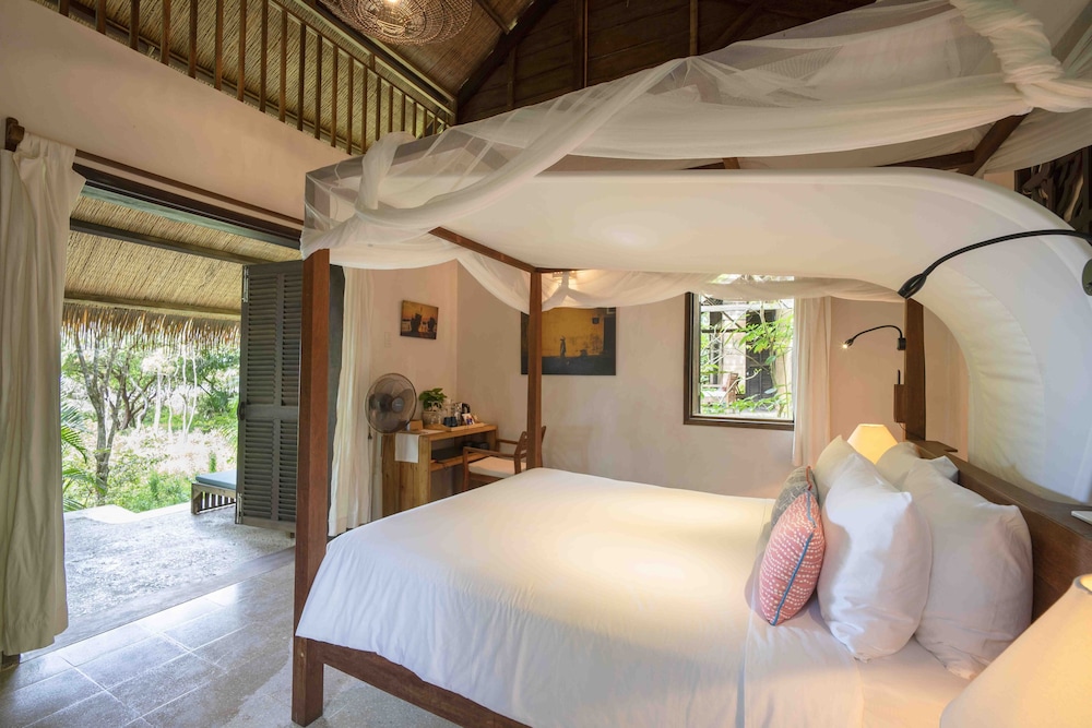 Mango Bay Resort 7/50