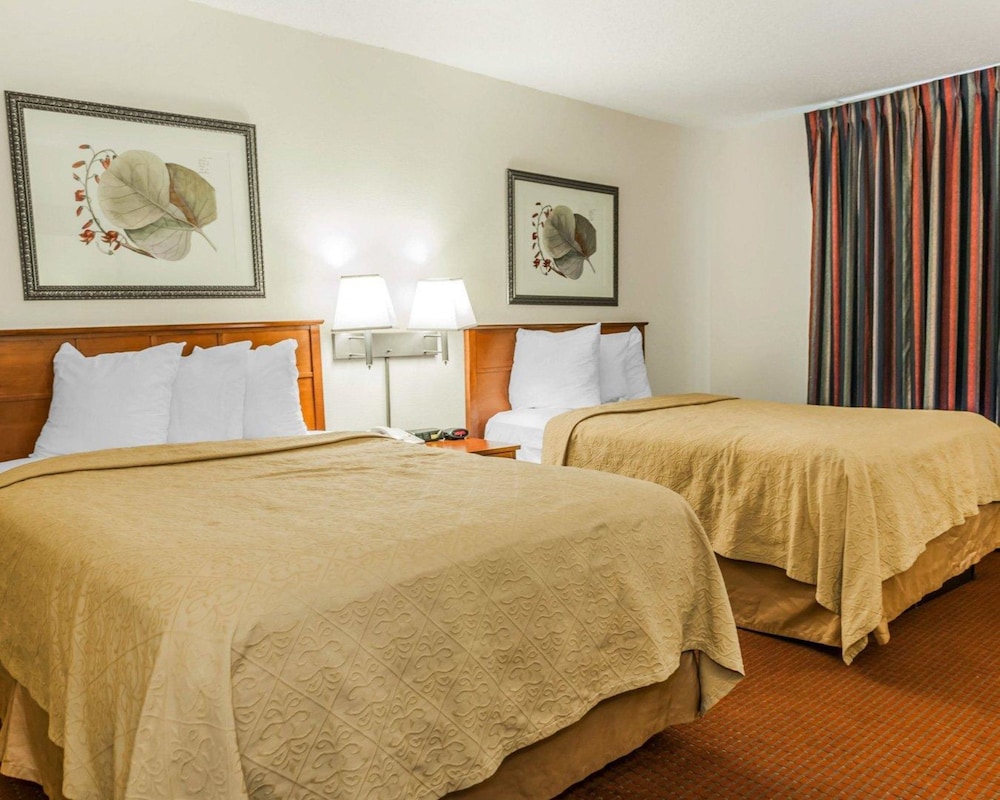 Baymont by Wyndham Indianapolis East 12/45