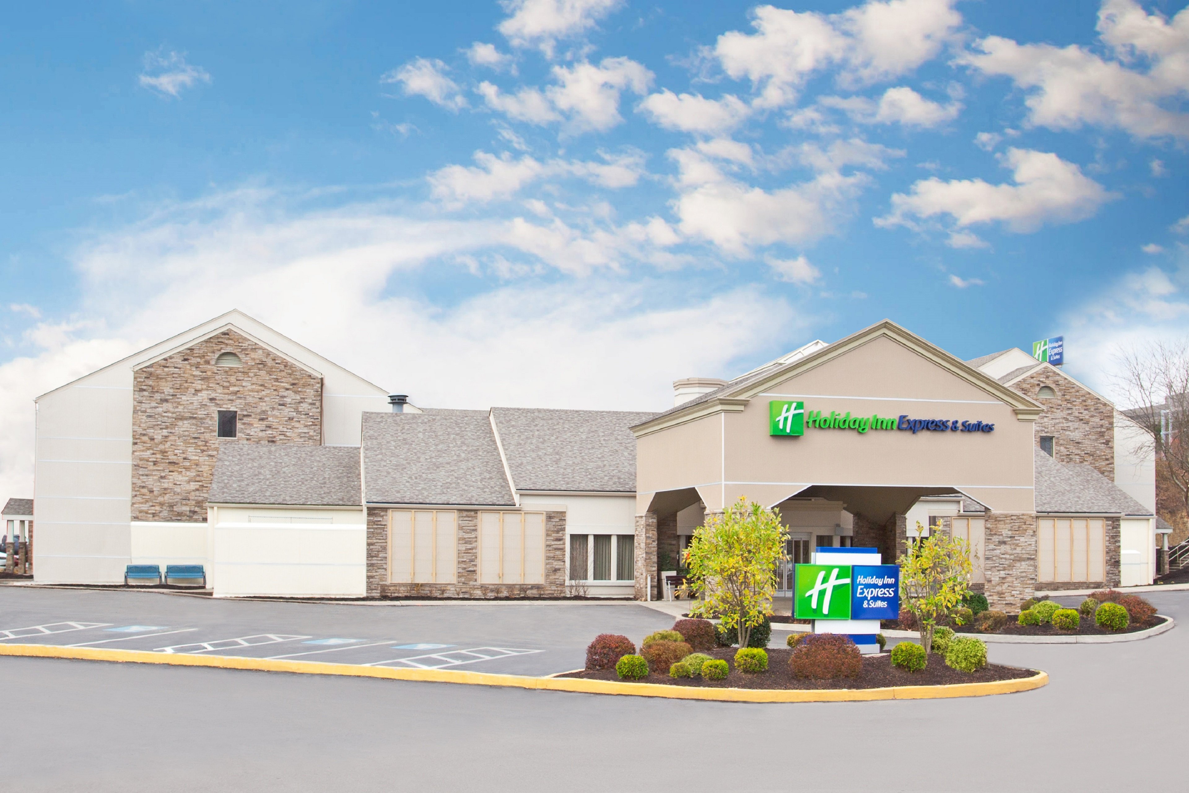 Holiday Inn Express Hotel And Suites Pittsburgh Airport 4/64
