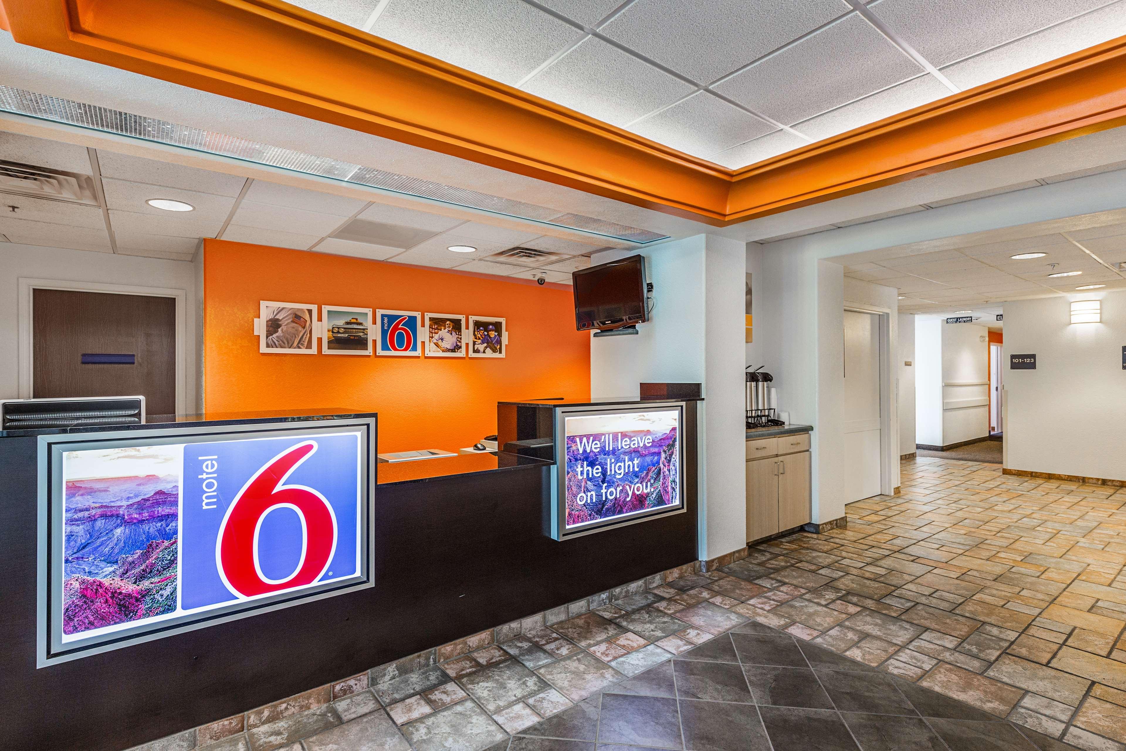 Motel6 Beatty, NV - Death Valley 9/32
