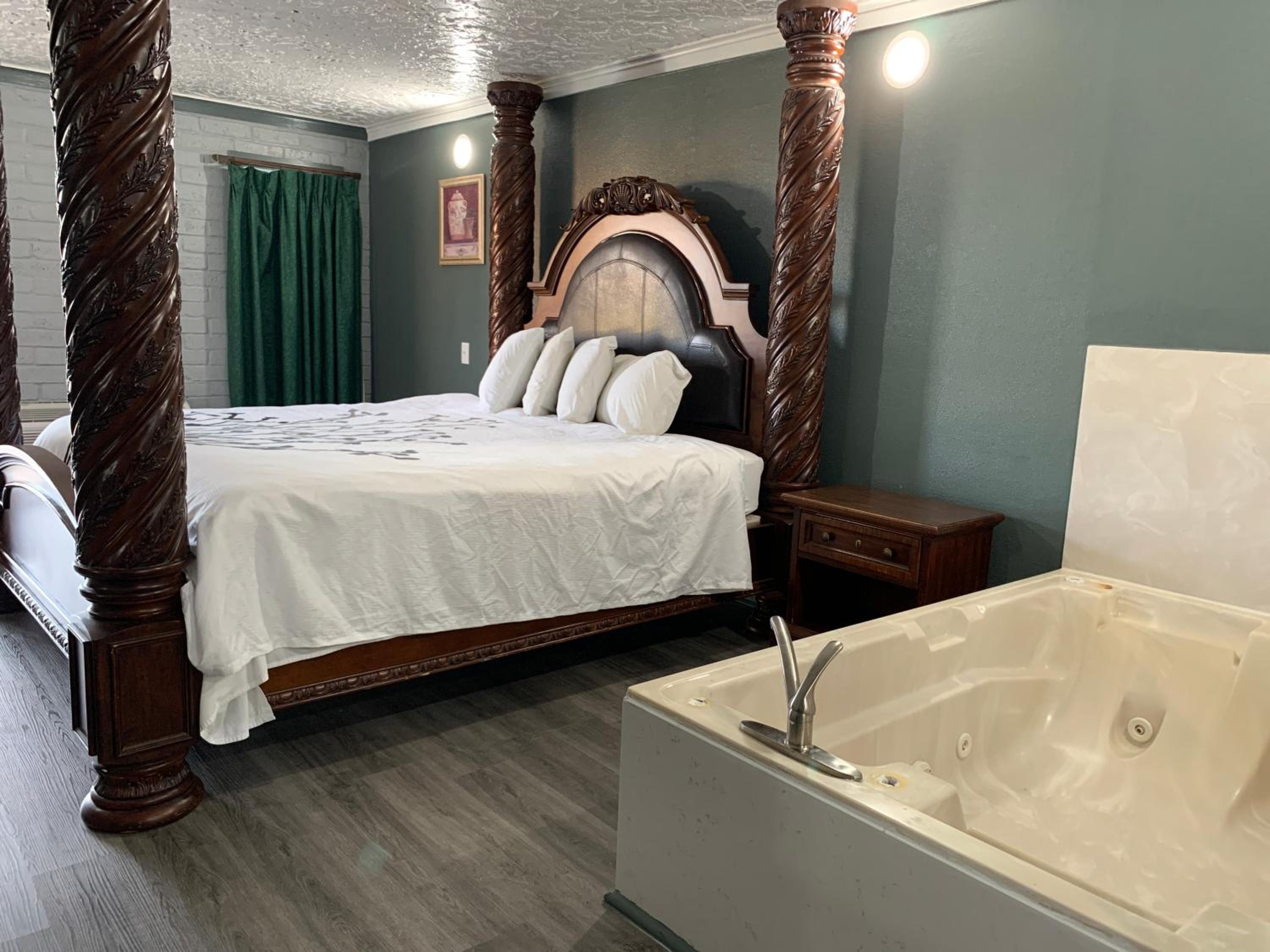 Knights Inn Tyler 32/55
