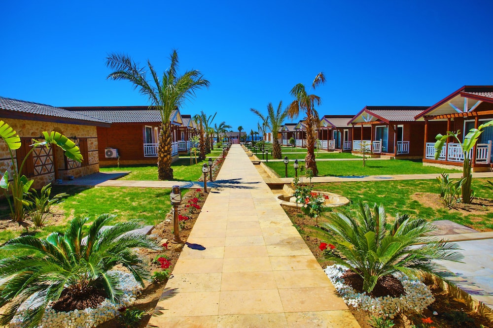 Sedir Park Bungalow Hotel 34/50