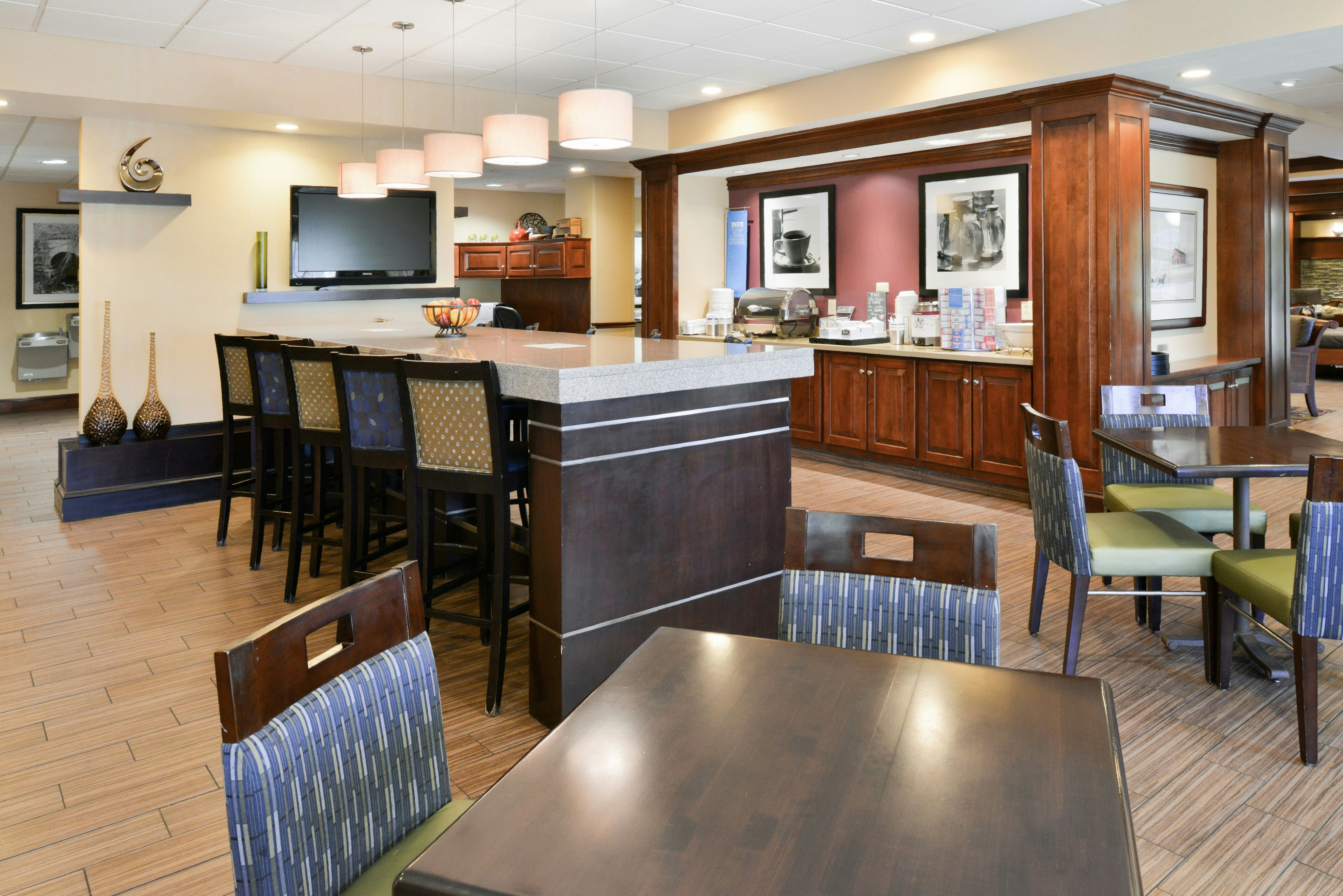 Hampton Inn Waynesboro/Stuarts Draft, VA 31/42