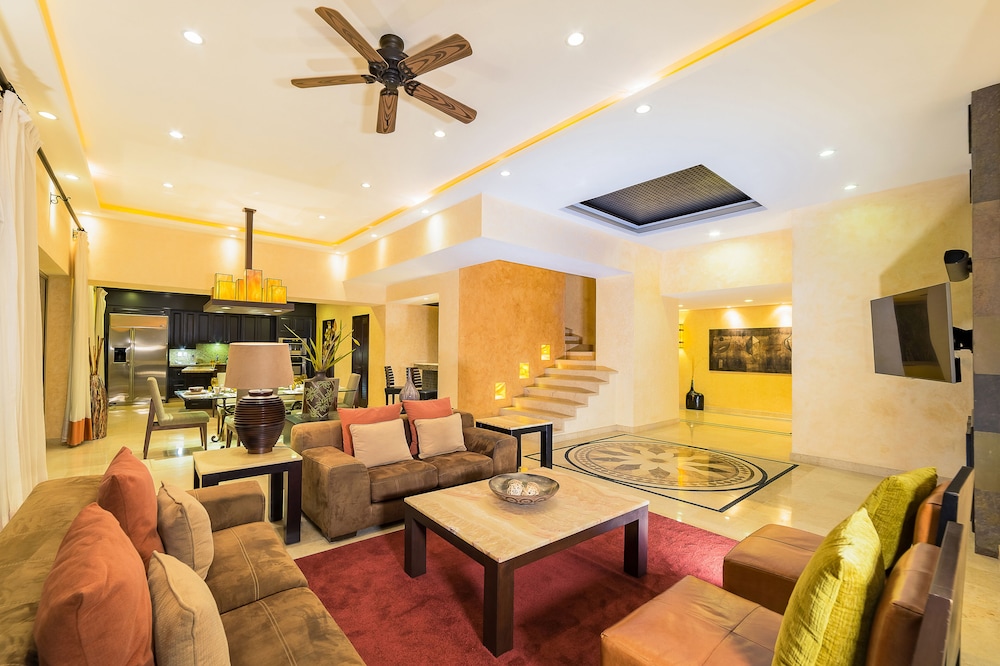 Garza Blanca Residences 39/74