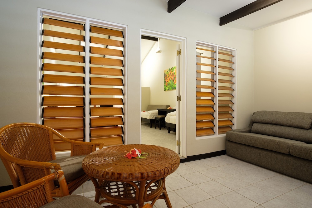 Plantation Island Resort 32/50