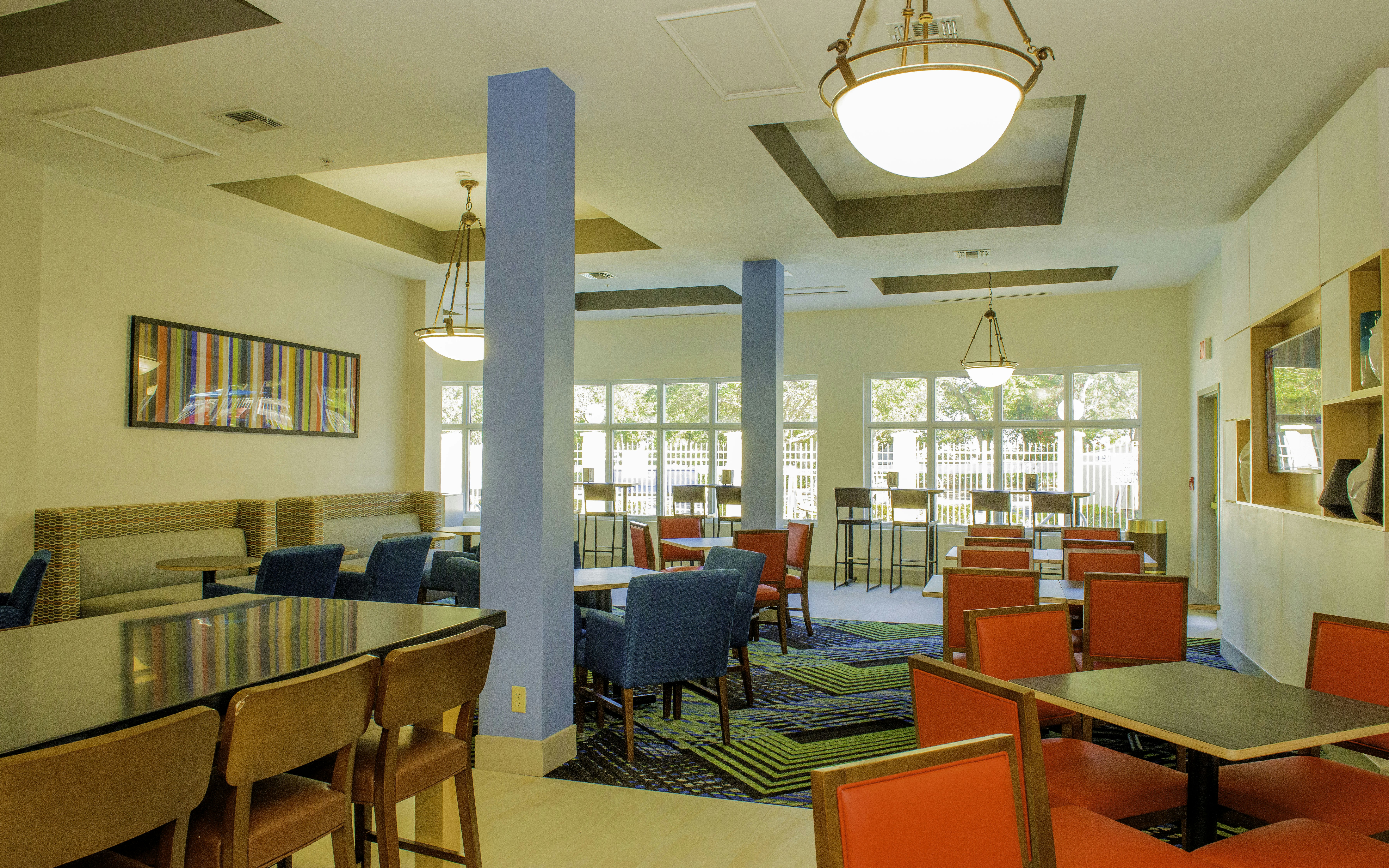 Holiday Inn Express and Suites St. Petersburg North (I-275), an IHG Hotel 46/58