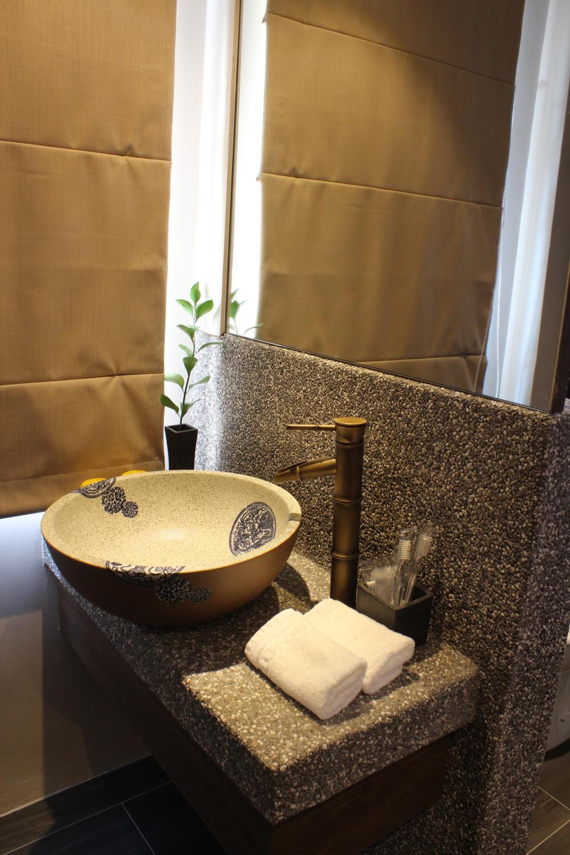 Sojourn Guest House 48/50