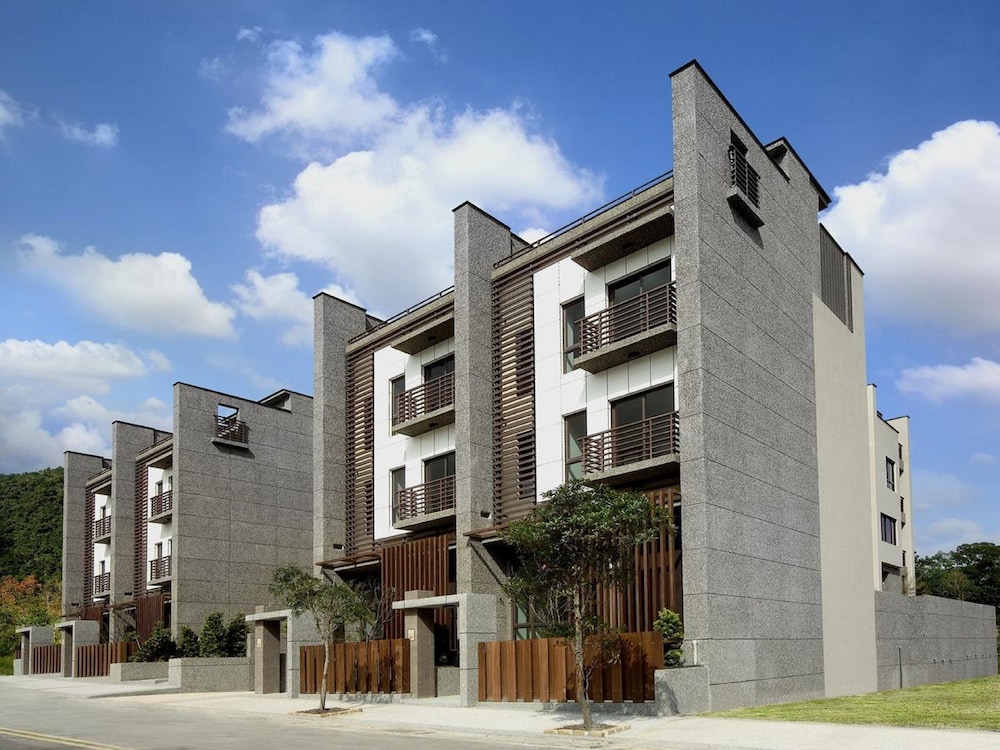 Peace Area Hot Spring Hotel 4/42