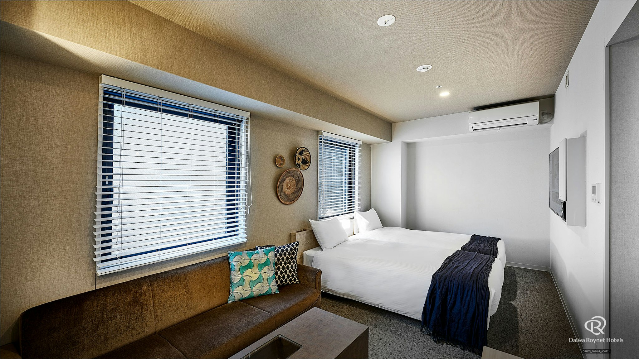 Superior, Twin Beds, Smoking