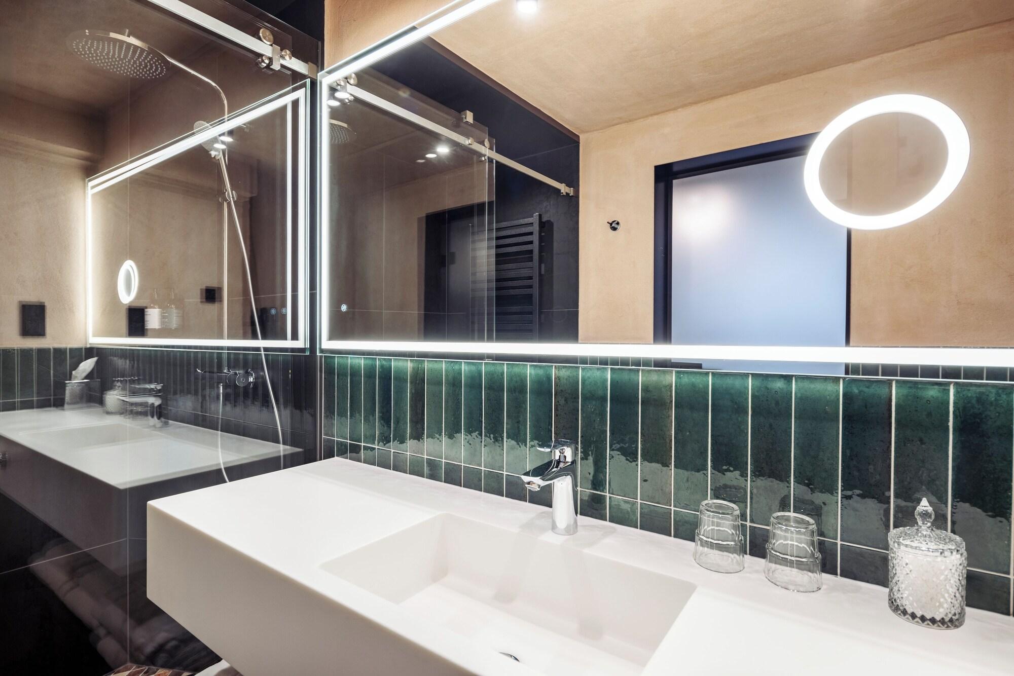 Nomadic Urban Premium Suites 49/50