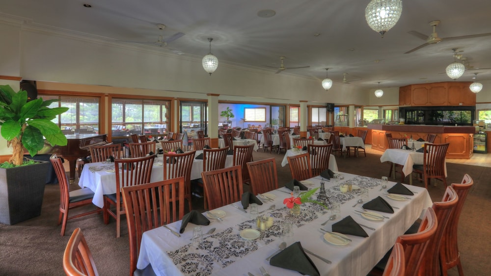 Paradise Hotel And Resort 47/68