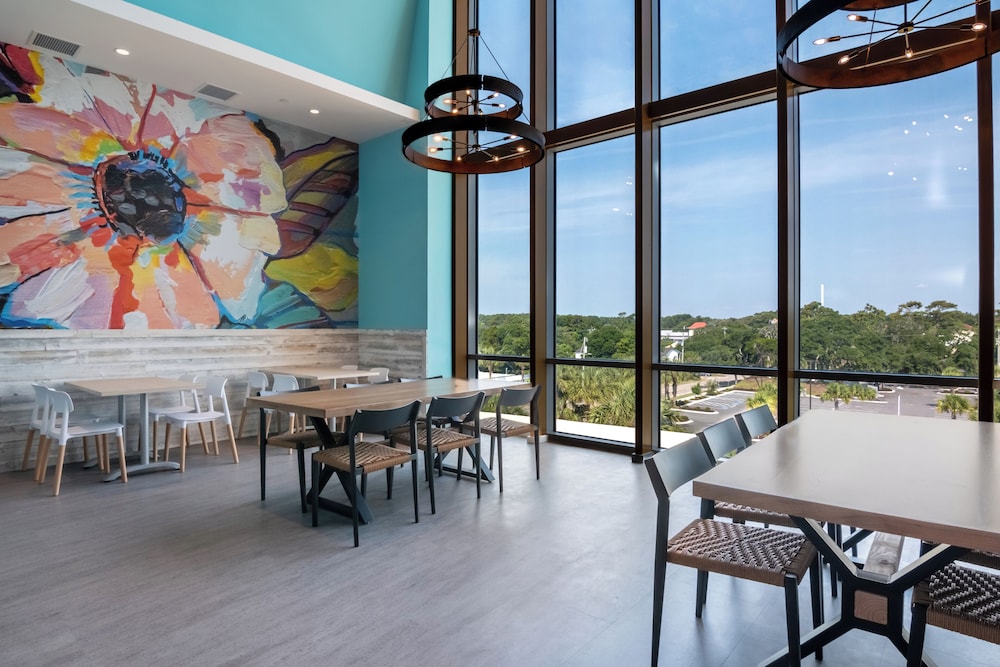 Captains Quarters Resort 55/72