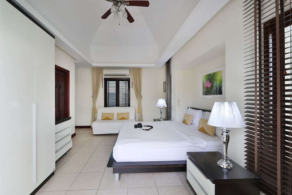 Grand Siam Villa Pattaya 10/76
