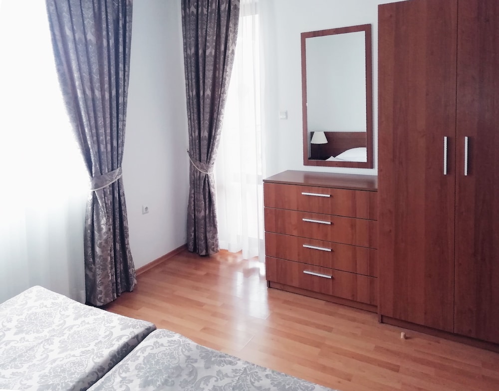 Efir Aparthotel 31/50
