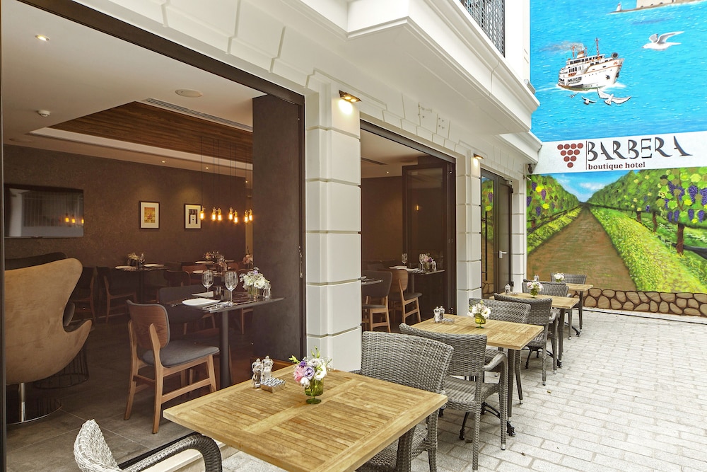 Barbera Hotel 63/71